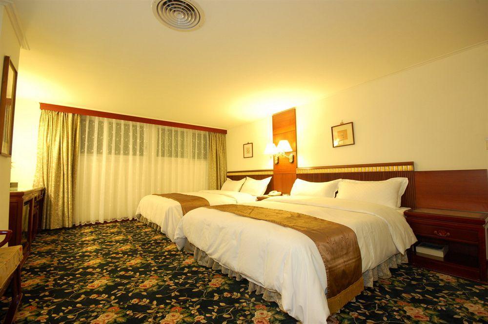 Nagahiro Hotel, Taichung Wenxin Branch Taizhong Zewnętrze zdjęcie