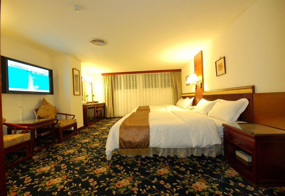 Nagahiro Hotel, Taichung Wenxin Branch Taizhong Zewnętrze zdjęcie