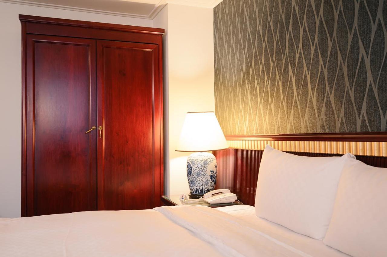 Nagahiro Hotel, Taichung Wenxin Branch Taizhong Zewnętrze zdjęcie